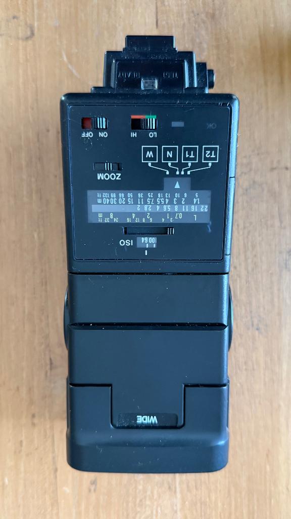 Minolta Flitsers, Ophalen of Verzenden, Gebruikt, Overige merken, Kantelbaar