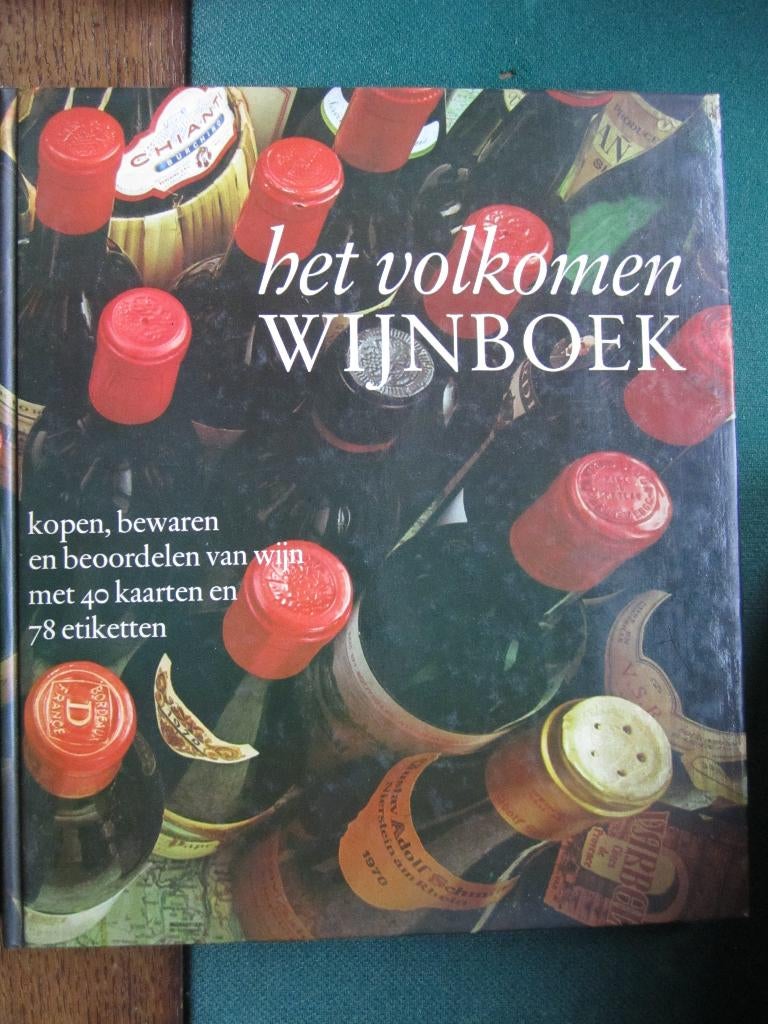 Het volkomen Wijnboek , Wina Born, Boeken, Wina Born, Overige typen, Ophalen of Verzenden, Zo goed als nieuw