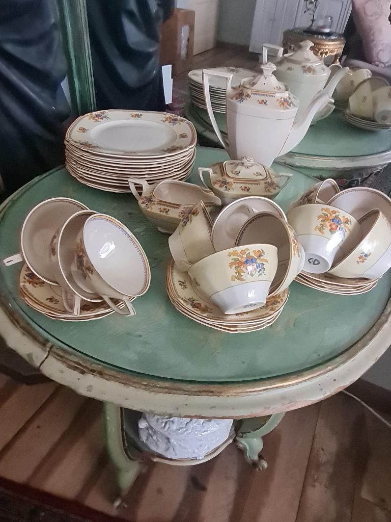 antiek 36-delig ontbijt servies John Maddock decor Danty