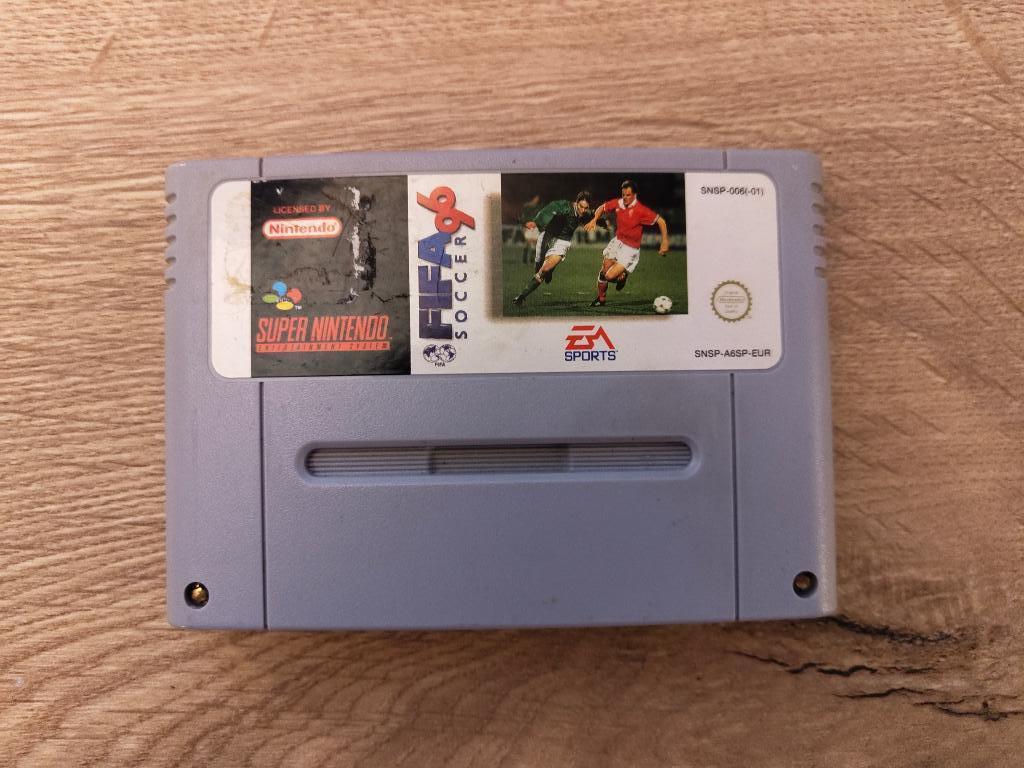 fifa 96, Gebruikt, Ophalen of Verzenden, Sport, 3 spelers of meer