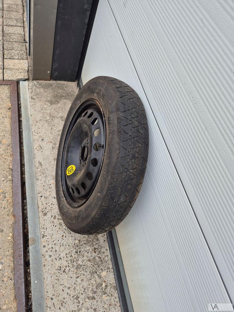 Thuiskomer reservewiel BMW 5 serie E60 E61 en F10 F11 €100, Auto-onderdelen, Gebruikt, -, -, Banden en Velgen
