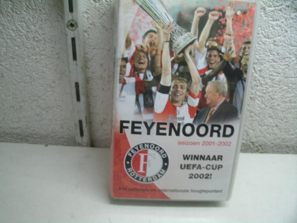 vhs 153b feyenoord seizoen 2001-2002 winnaar uefa-cup 2002, Alle leeftijden, Ophalen of Verzenden, Zo goed als nieuw