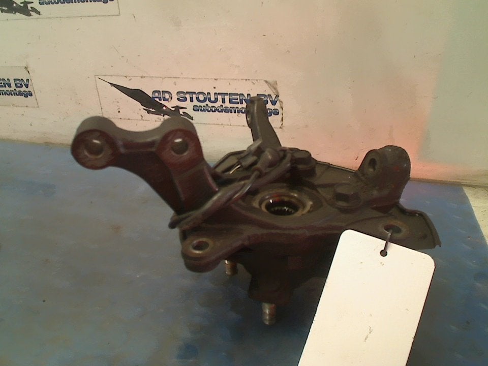 Fusee Rechts Voor Suzuki Swift (ZC/ZD) (2017-04/..), Gebruikt, Suzuki Deutschland GmbH, Kontakt@suzuki.de, Suzuki-Allee 7, Bensheim 64625, , Duitsland
