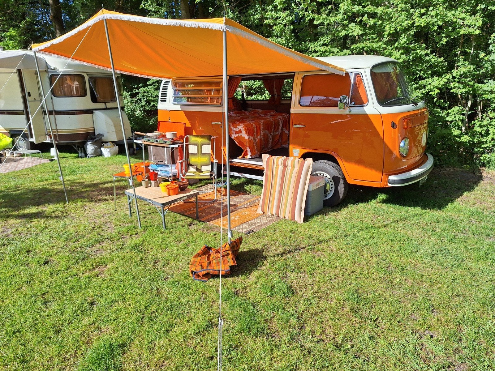 Volkswagen T2 camper Westfalia Weekender 1974, nieuwstaat!, Auto's, Oldtimers, Particulier, Benzine, Overige carrosserieën, Handgeschakeld