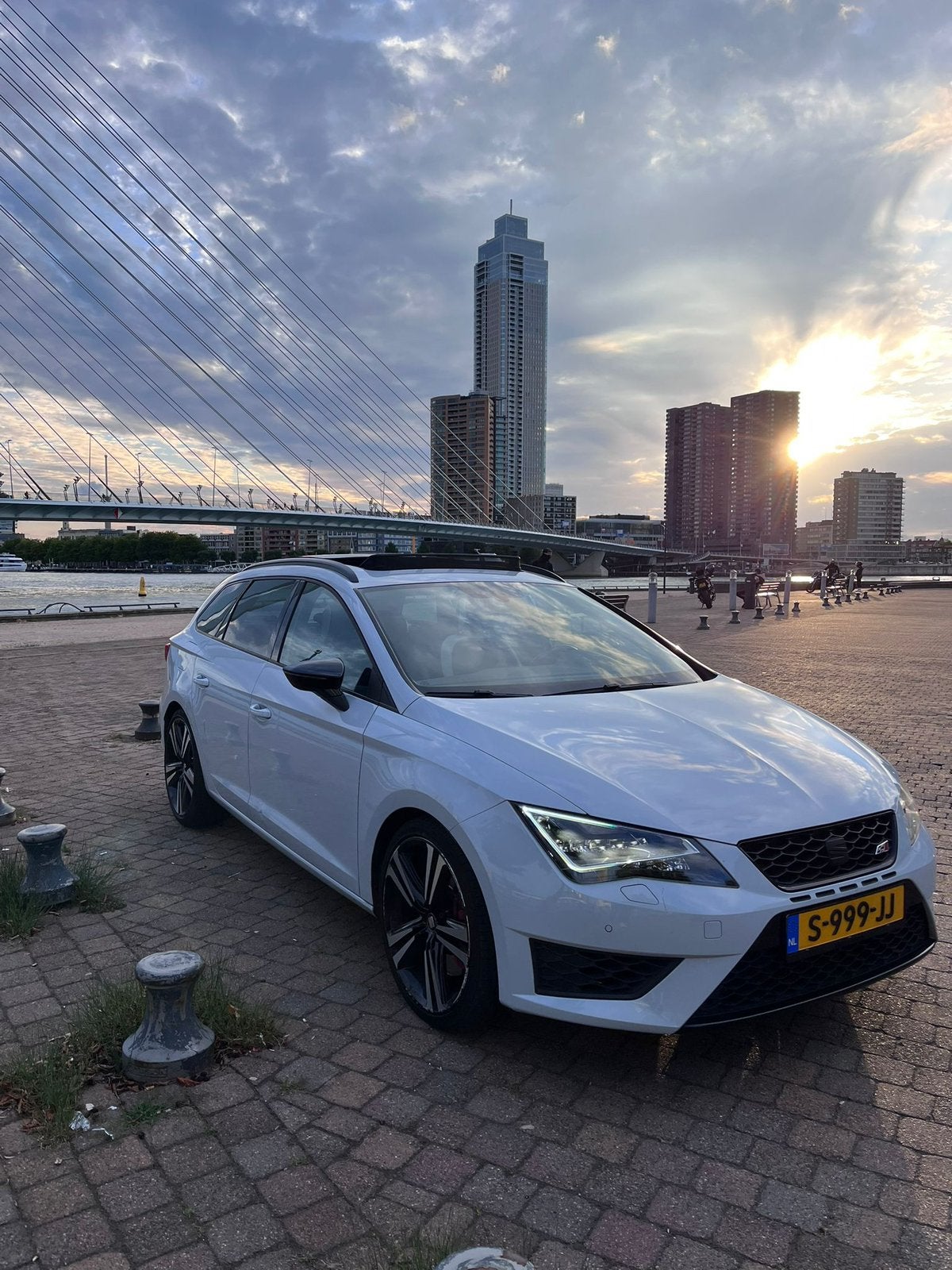 Seat Leon  2.0 TSI 290PK Dsg-6 2016 Grijs /Pano/Half leer., Auto's, Seat, Leon, Panoramadak, Benzine, Stationwagon, Automaat, Geïmporteerd