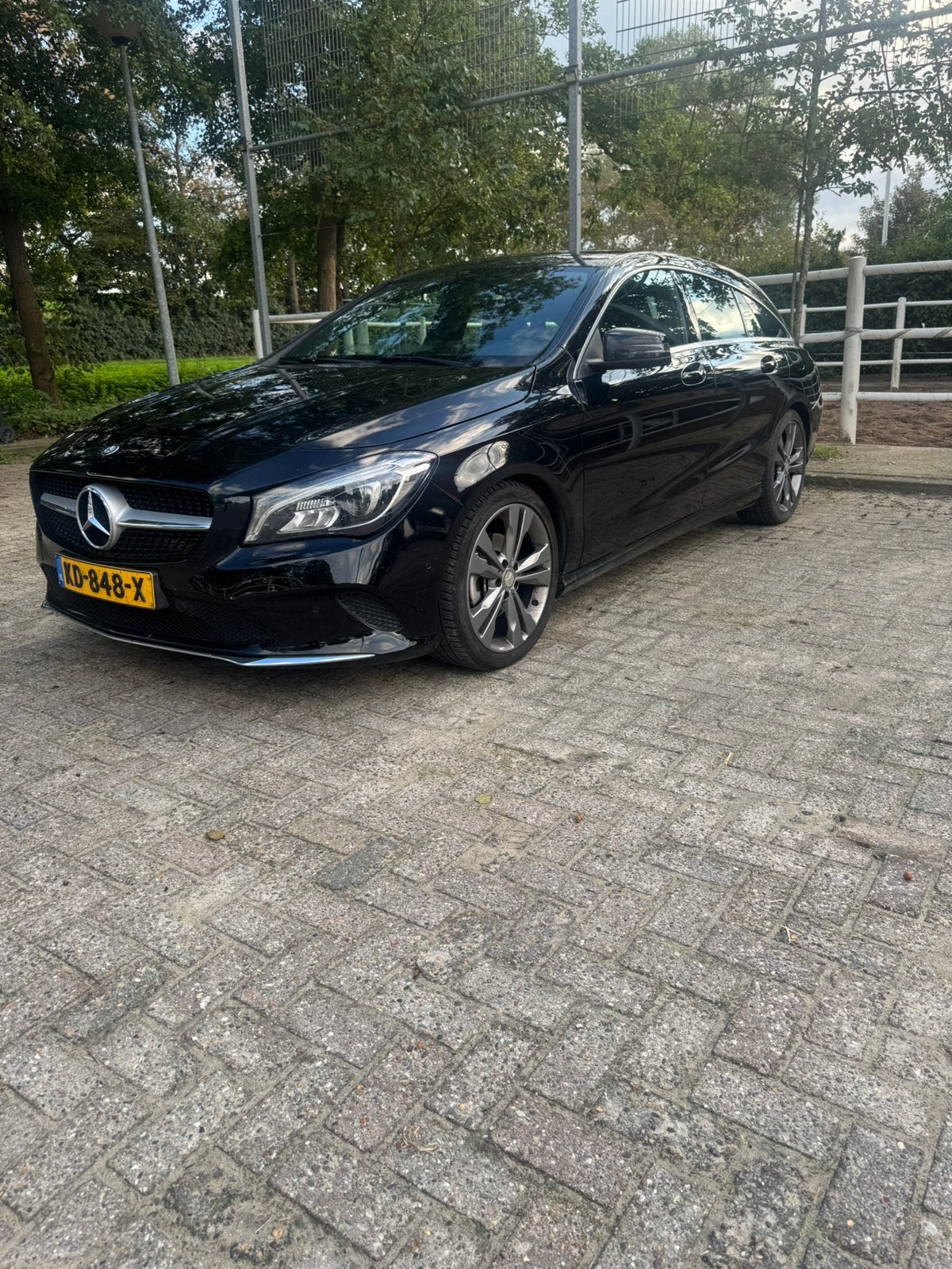 Mercedes-Benz CLA 200 d 136pk 2016 Zwart, CLA, 136 pk, 4 cilinders, Leder en Stof