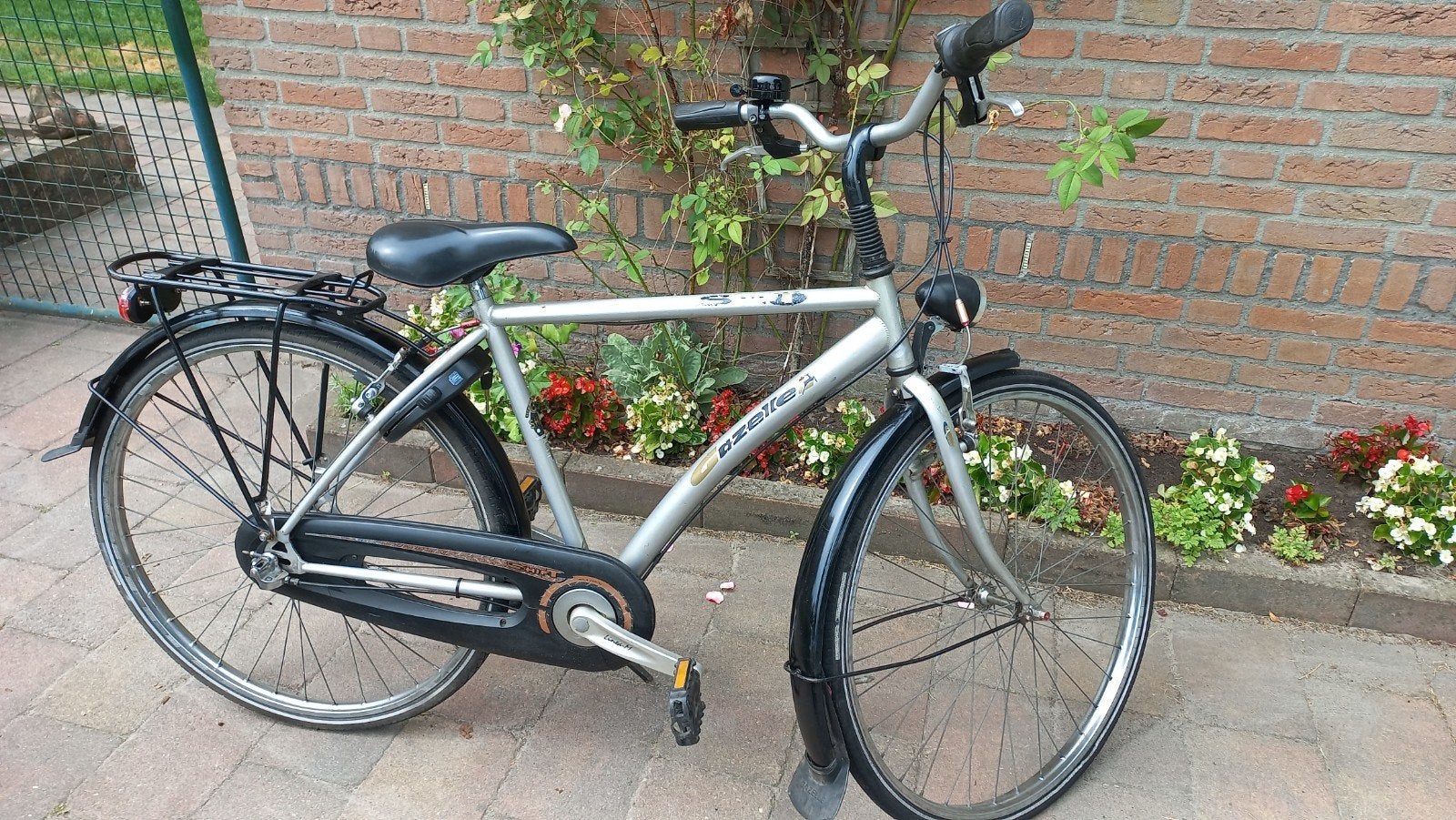 Nette 26 inch Gazelle jongensfiets met versnellingen, Fietsen en Brommers, Ophalen, Zo goed als nieuw, 26 inch of meer, Versnellingen