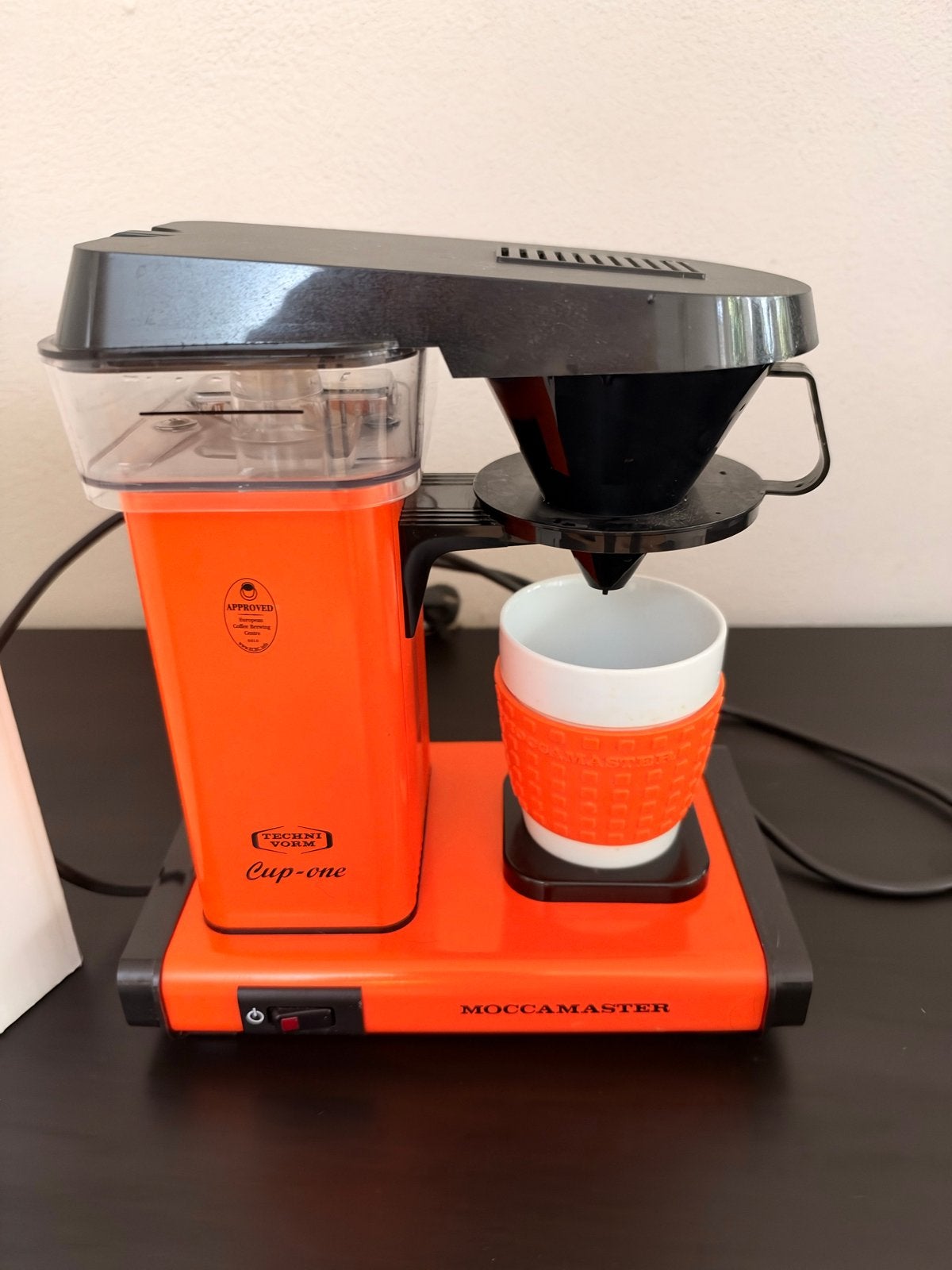 Moccamaster Cup-one koffiezetapparaat - Oranje, Koffiemachine, Gemalen koffie, Ophalen of Verzenden, Zo goed als nieuw