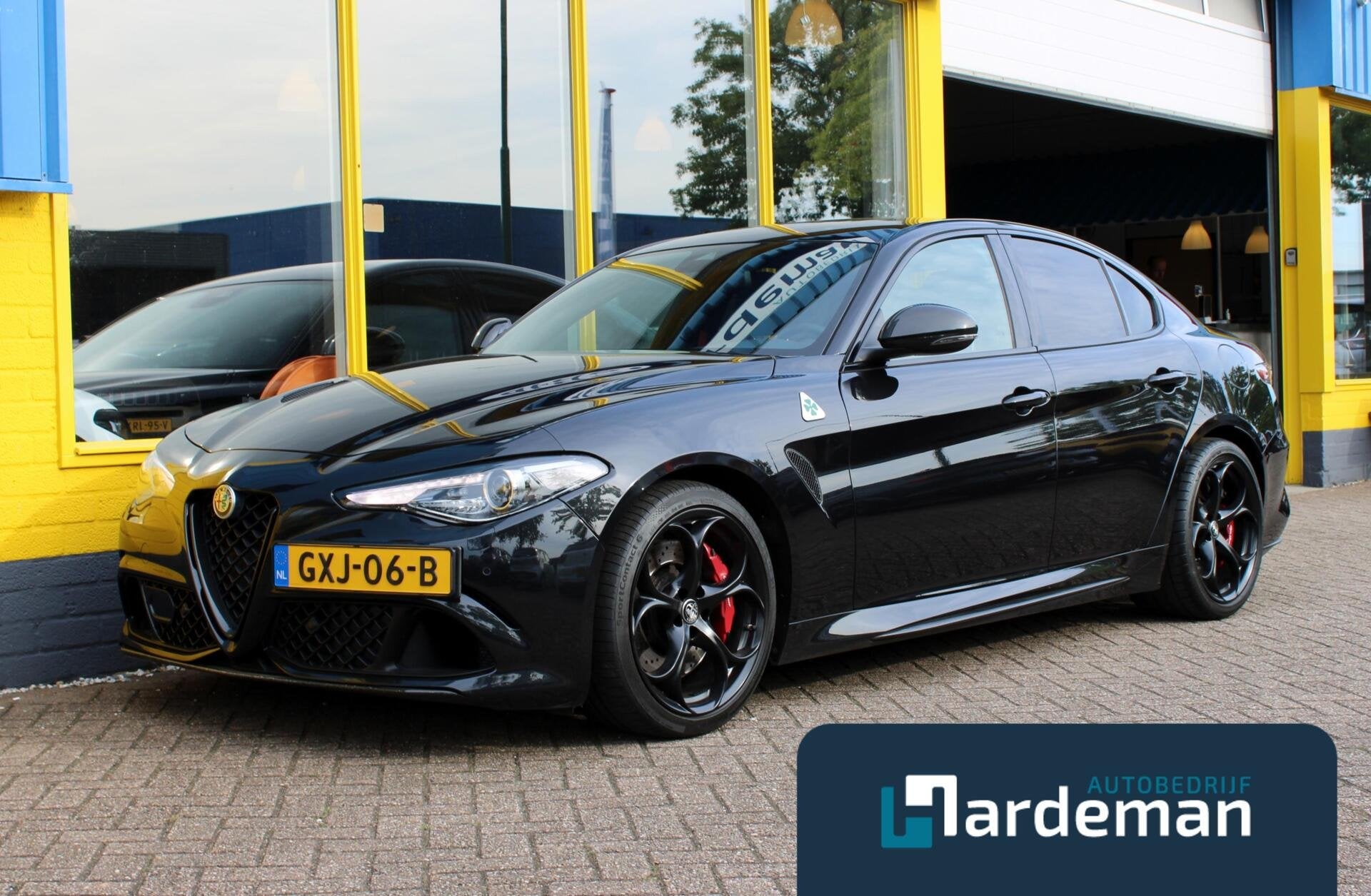 Alfa Romeo Giulia 2.9 V6 Quadrifoglio H/K Driver assist., Auto's, Alfa Romeo, Automaat, 579 pk, Achterwielaandrijving, Gebruikt