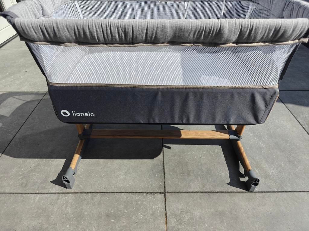Lionelo Leonie Co-Sleeper Bijzetbed baby incl reistas, Ophalen, Zo goed als nieuw, Wieg