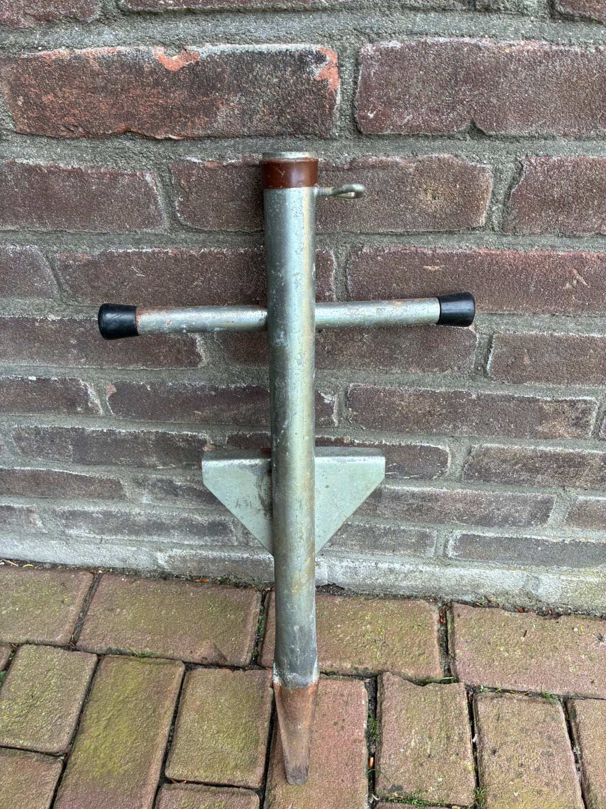 Grondpin voor vintage parasol, Tuin en Terras, Parasols, Ophalen, Gebruikt, Minder dan 1 meter, Parasolvoet