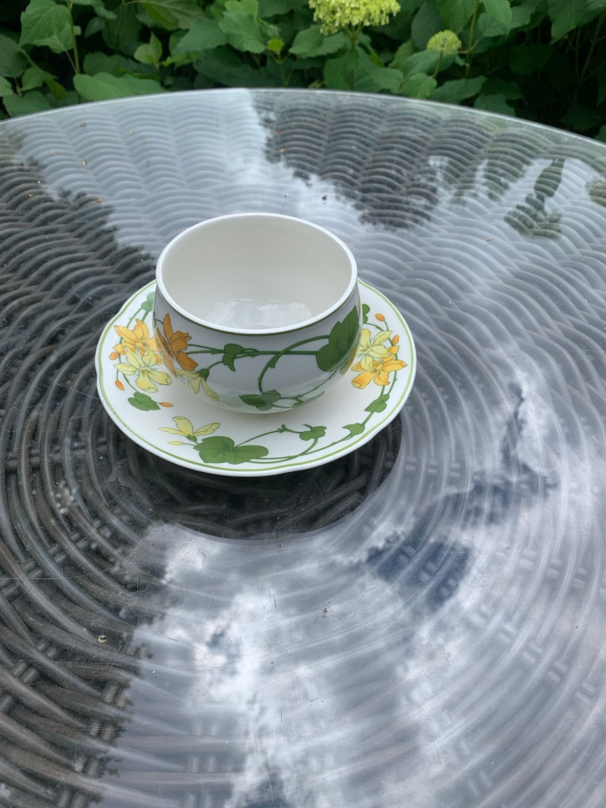 Villeroy & Boch Geranium soepkom met schotel, Huis en Inrichting, Keuken | Servies, Gebruikt, Ophalen of Verzenden, Kom(men), Overige stijlen