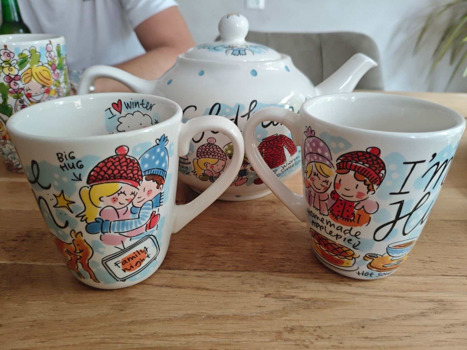 Blond Amsterdam theepot met 2 mokken - Winter editie, Ophalen, Zo goed als nieuw, Aardewerk, Kop(pen) en/of Schotel(s)