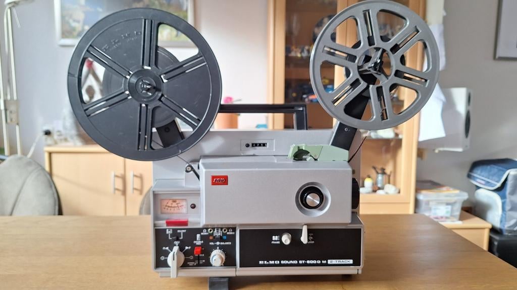 Elmo Sound ST-600D M 2-Track 8mm Filmprojector met geluid, Ophalen, Gebruikt