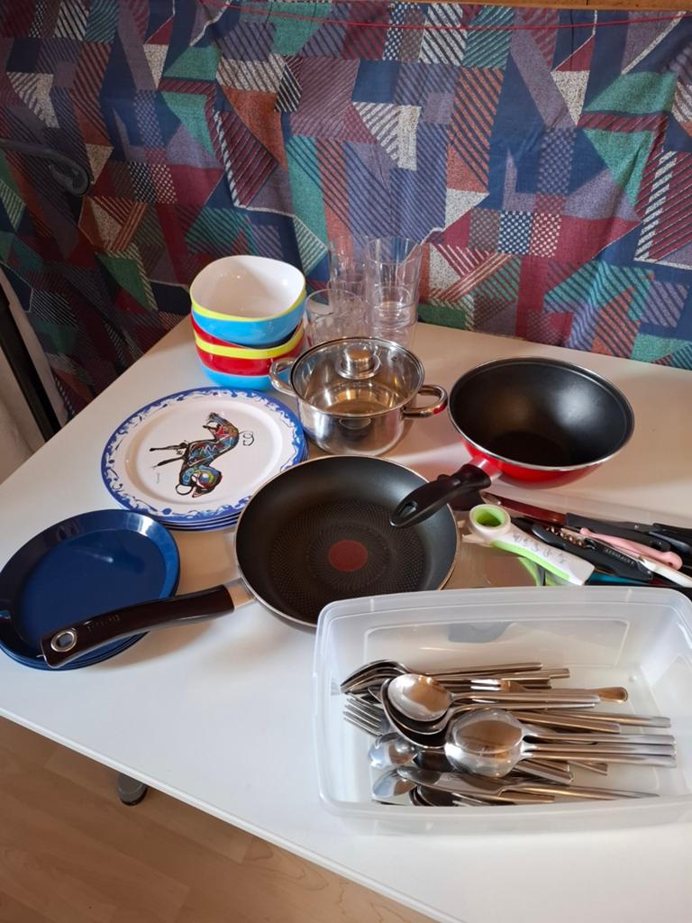 Camping servies 4 personen, Ophalen