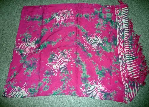 Batik sarong wikkelrok omslagdoek roze met vissen, Ophalen of Verzenden, Zo goed als nieuw