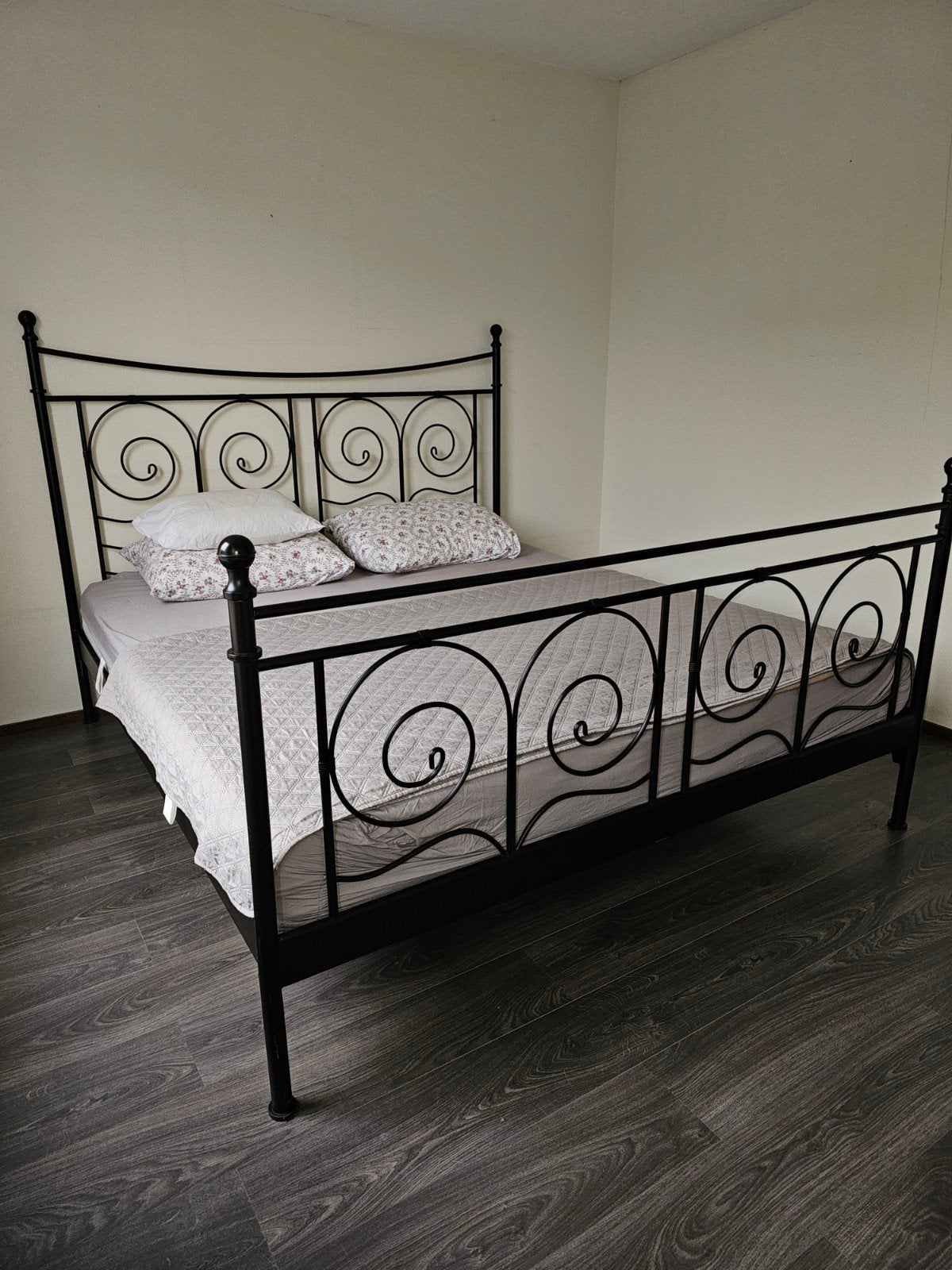 Zwart metalen tweepersoonsbed met matras, Ophalen, Romantisch, Klassiek, Zwart, Tweepersoons