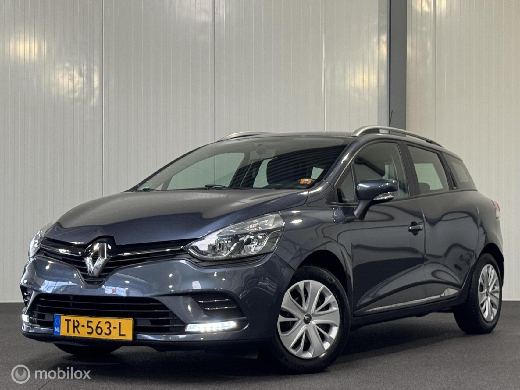 Renault Clio Estate 0.9 TCe Zen [ NAP dealer oh cruise parke, Voorwielaandrijving, 898 cc, 580 kg, 49 €/maand