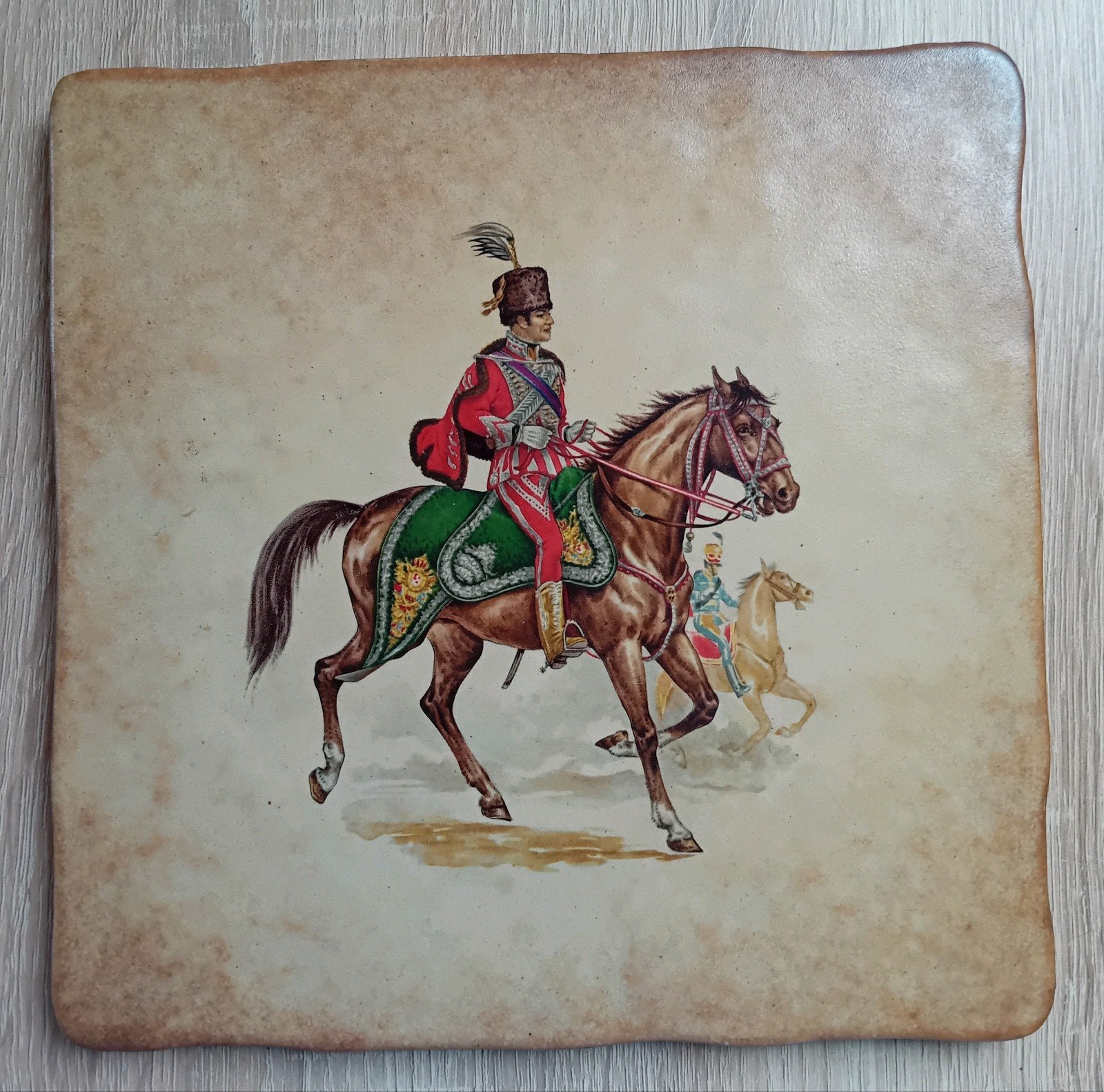 Antieke tegel met afbeelding van ruiter te paard, Ophalen of Verzenden