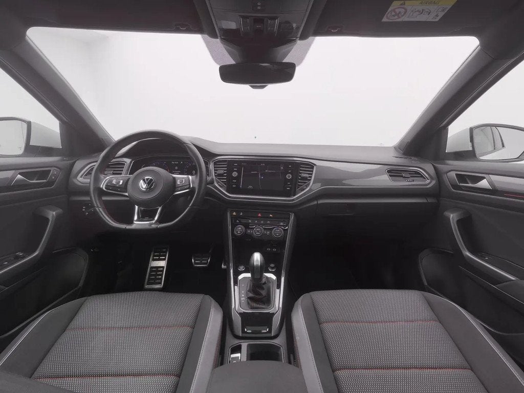 Volkswagen T-Roc € 26.700,00, Automaat, 1254 kg, 4 cilinders, 150 pk
