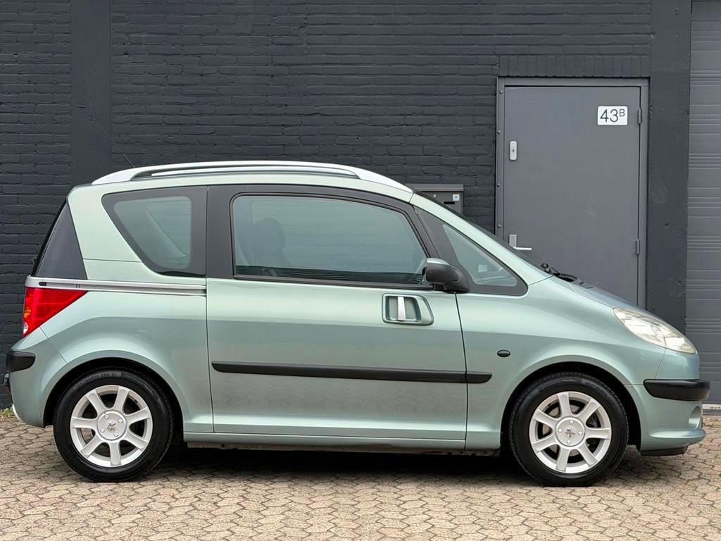 Peugeot 1007 1.4 Gentry AIRCO AUTOMAAT NIEUW APK NAP TREKHAA, Stof, 4 cilinders, 4 stoelen, 49 €/maand