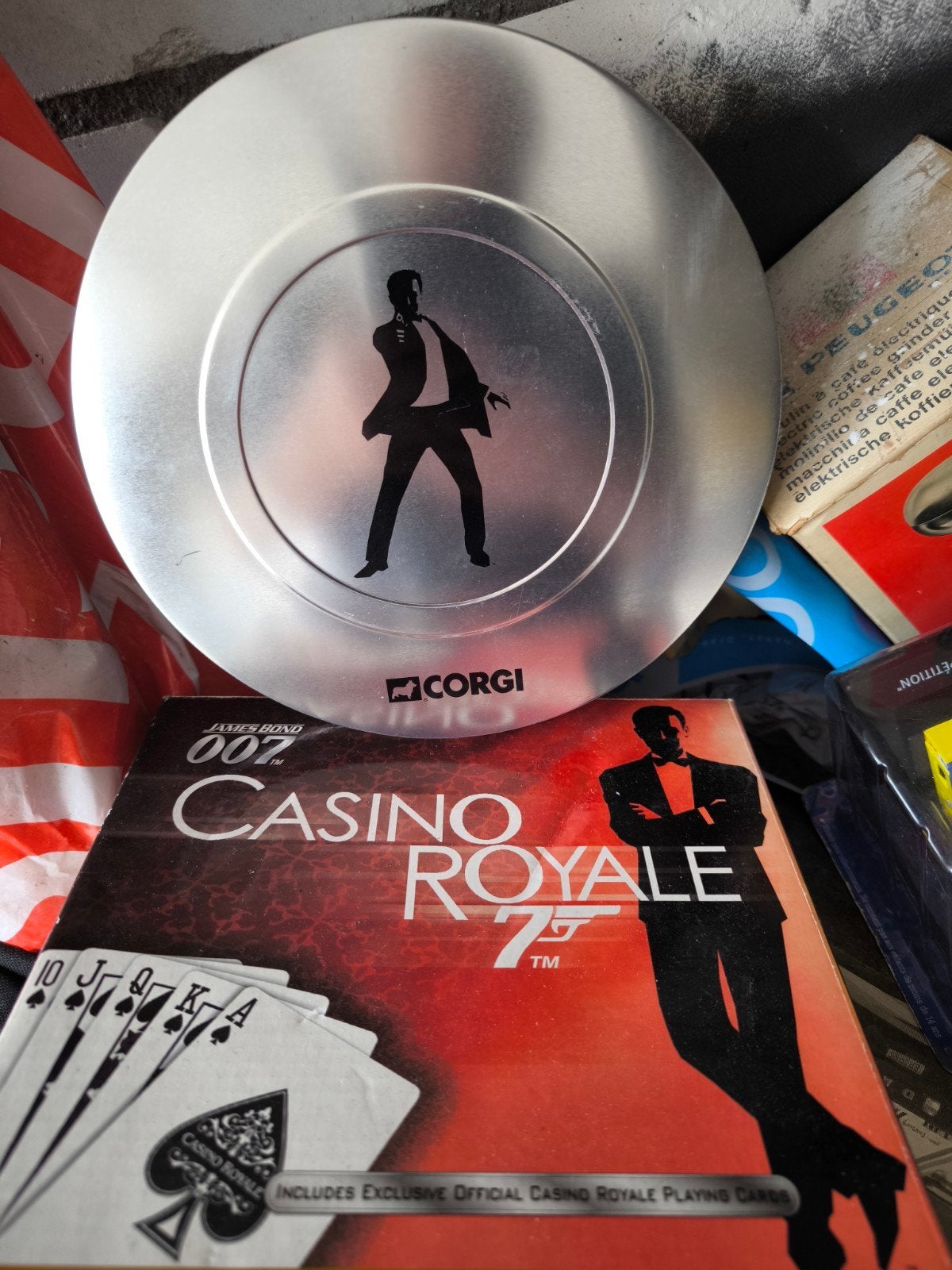 James Bond 007 Casino Royale Speelkaarten & Blik, Vijf spelers of meer, Verzenden, Nieuw, Corgi