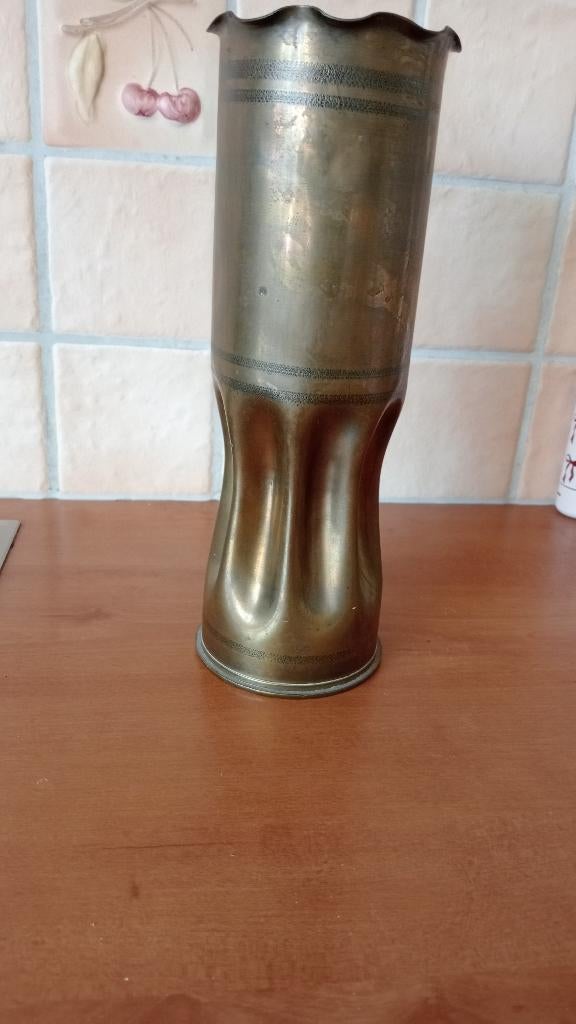 Versierde originele granaathuls uit 1943, Verzamelen, Militaria | Tweede Wereldoorlog, Ophalen of Verzenden, Landmacht, Nederland