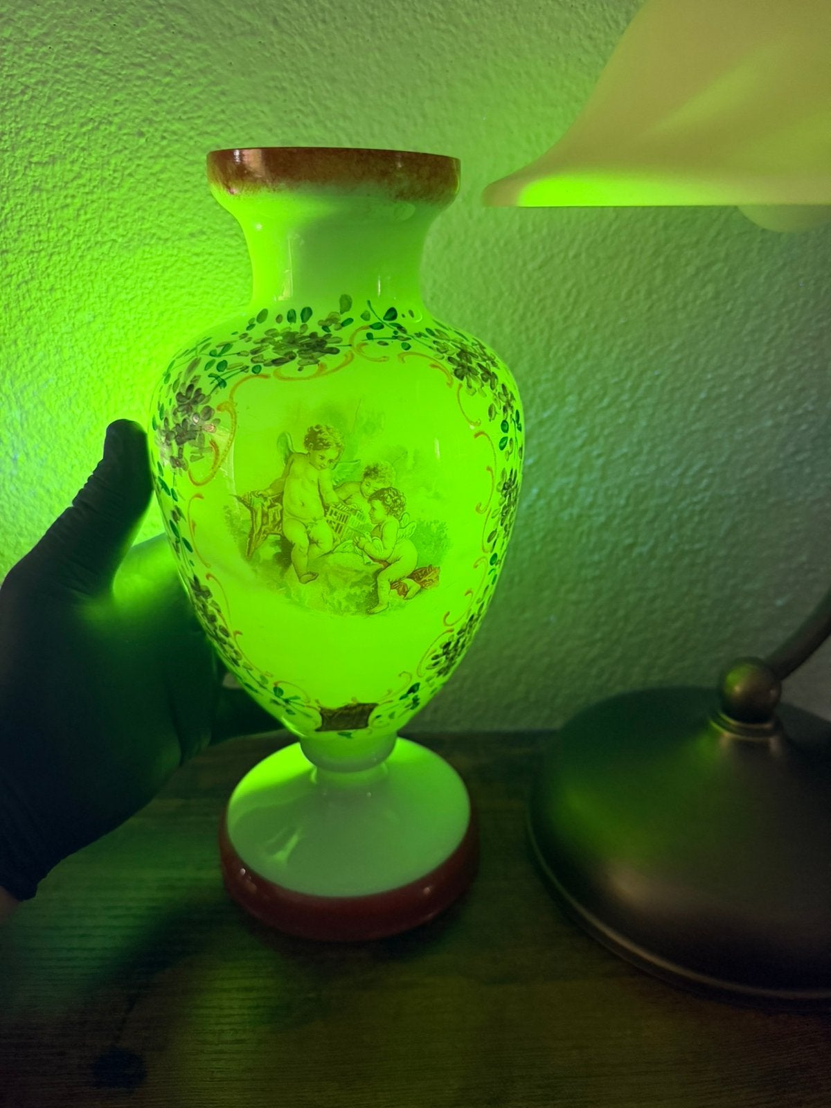 Uranium glass opal vase, Ophalen of Verzenden