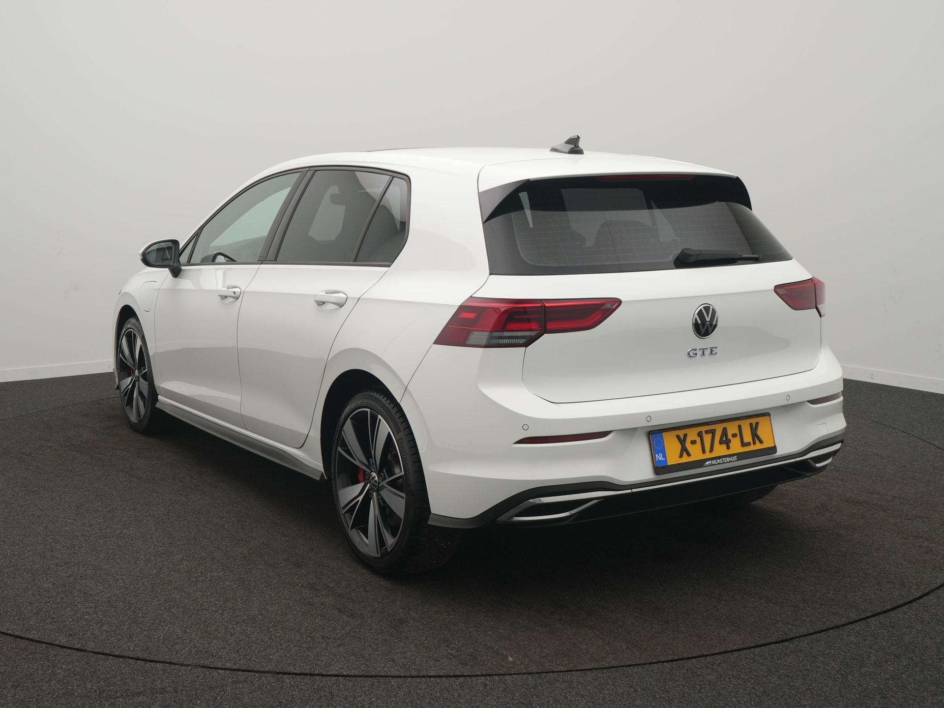 Volkswagen Golf 1.4 eHybrid GTE - RIJKLAARPRIJS - All Season, 12 maanden, Stof, Gebruikt, 4 cilinders