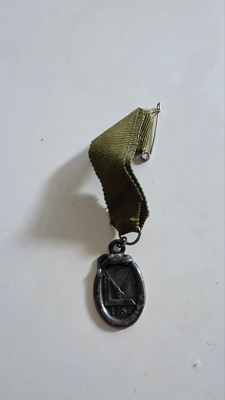 Vrijmetselarij Penning Zilver met  Lint, Postzegels en Munten, Ophalen of Verzenden, Zilver