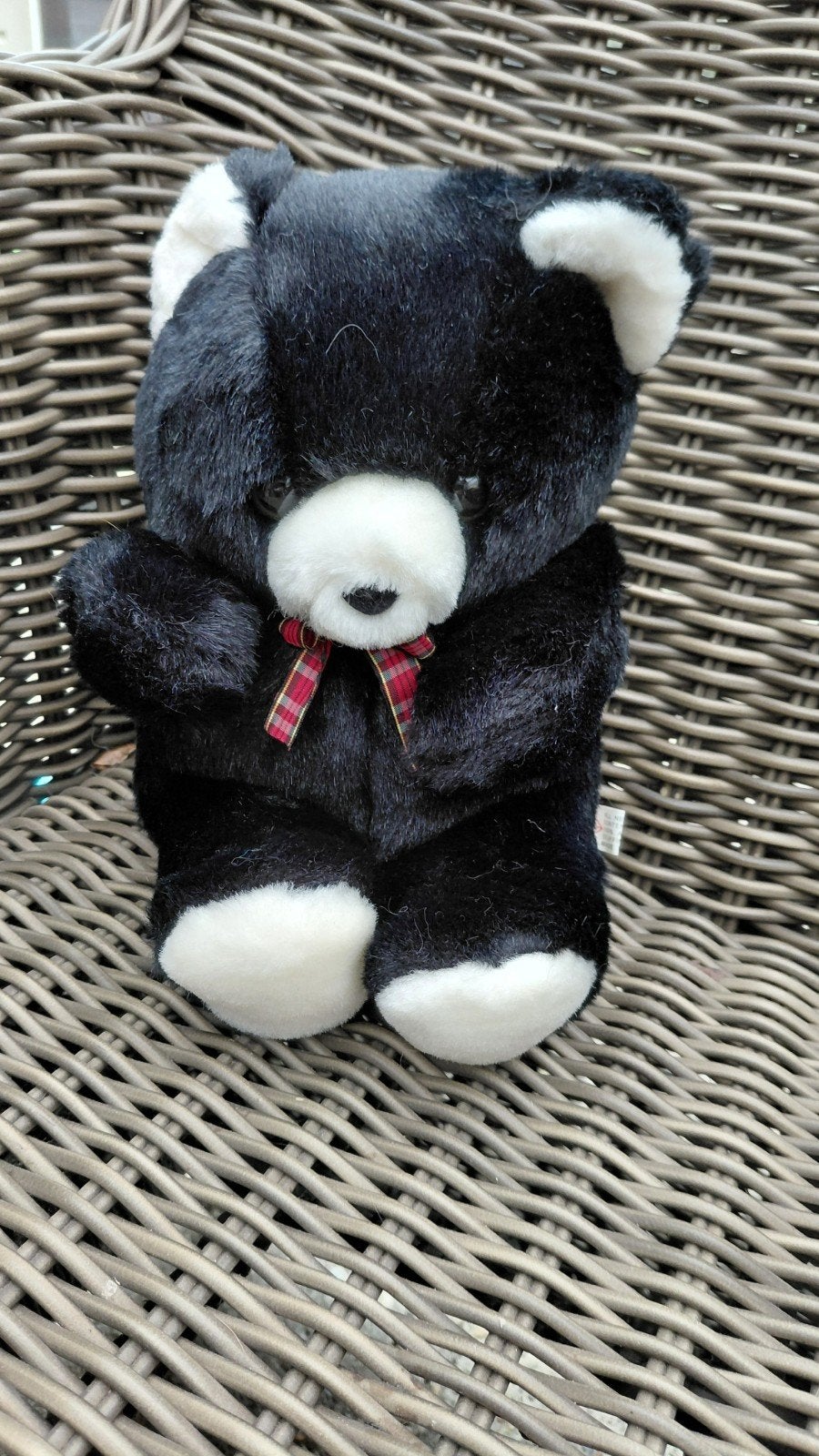 Zwarte teddybeer met geruit strikje - 30 cm, Beer, Zwart, Ophalen of Verzenden, Zo goed als nieuw
