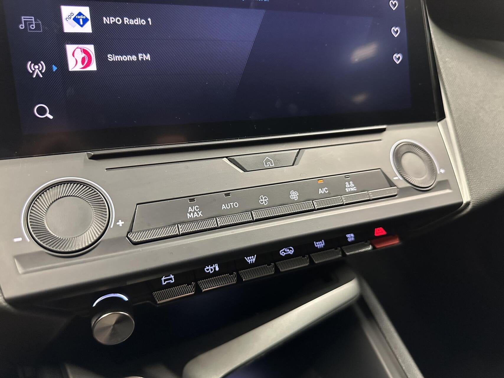 Foto 41 van Peugeot 308 1.2 PureTech Active Pack Business CARPLAY NAVI C