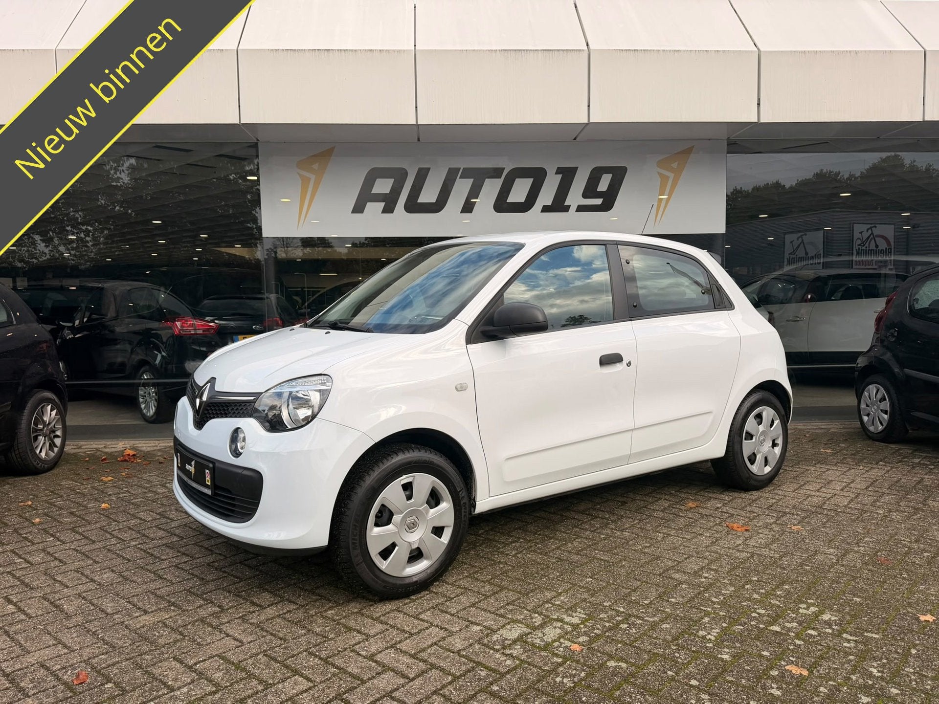 Renault Twingo 1.0 SCe Life, Auto's, Gebruikt, Emergency brake assist, 4 stoelen, Wit
