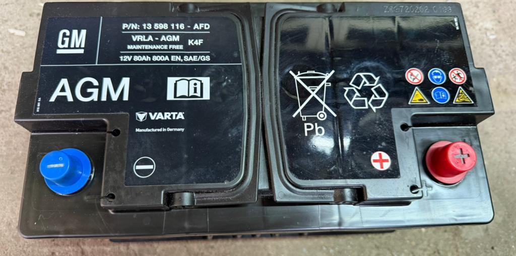 Sterke VARTA Accu 12V 80Ah 800A (EN) AGM, Auto-onderdelen, Accu's en Toebehoren, Ophalen of Verzenden, Gebruikt, Overige automerken