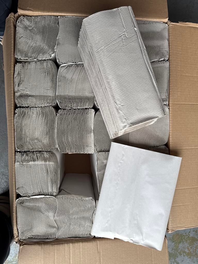Doos met 20 rollen toiletpapier/handwaspapier, Diversen, Ophalen of Verzenden, Intersale, Info@intersale-leerdam.nl, Adres