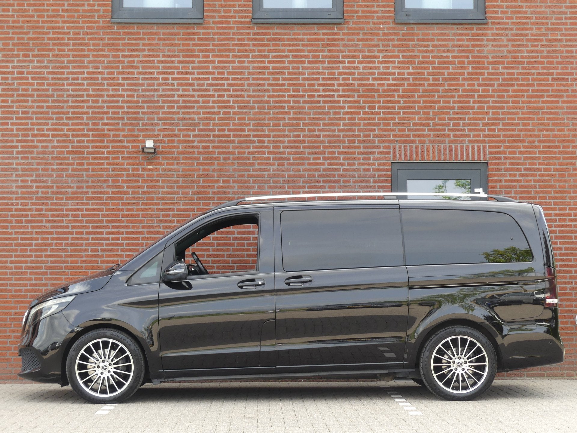 Mercedes-Benz V-Klasse 220d Lang Dubbel Cabine LED/LEER/Adap, Auto's, Bestelauto's, Automaat, Achterwielaandrijving, Gebruikt