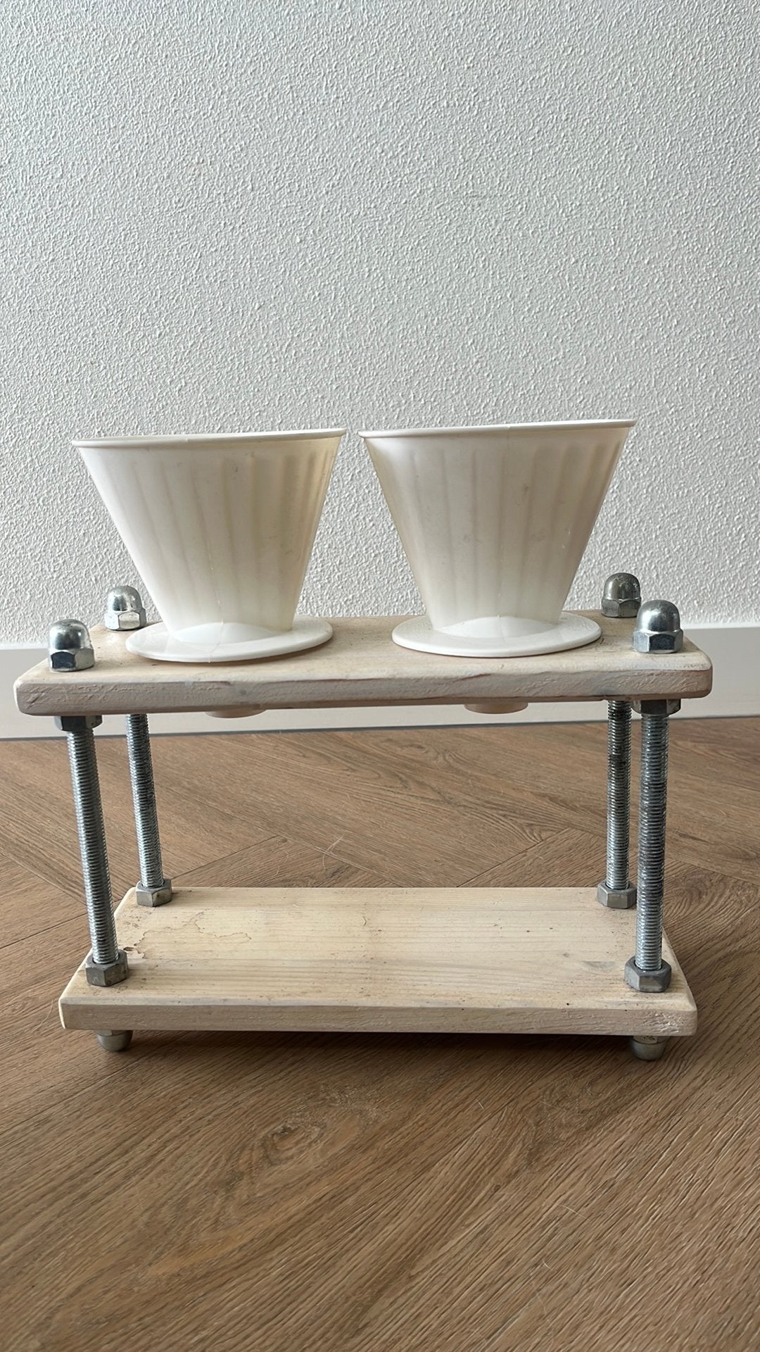 Unieke handgemaakte koffiefilterhouder, slowcoffee, Huis en Inrichting, Keuken | Keukenbenodigdheden, Hout, Overige merken, Ophalen