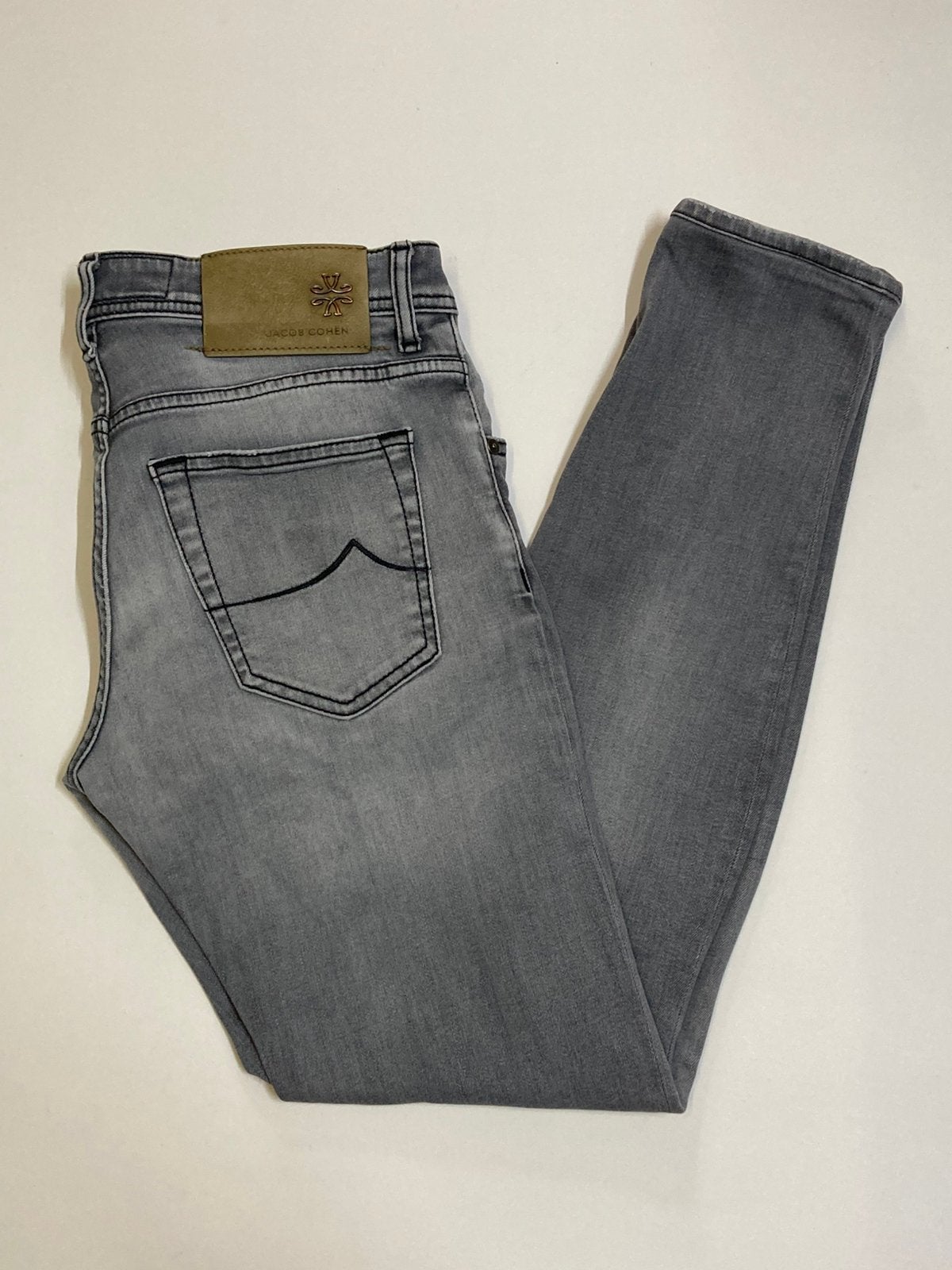 Jacob Cöhen Nick slim jeans - 31 -Grey -Leather metal patch, W32 (confectie 46) of kleiner, Ophalen of Verzenden, Zo goed als nieuw