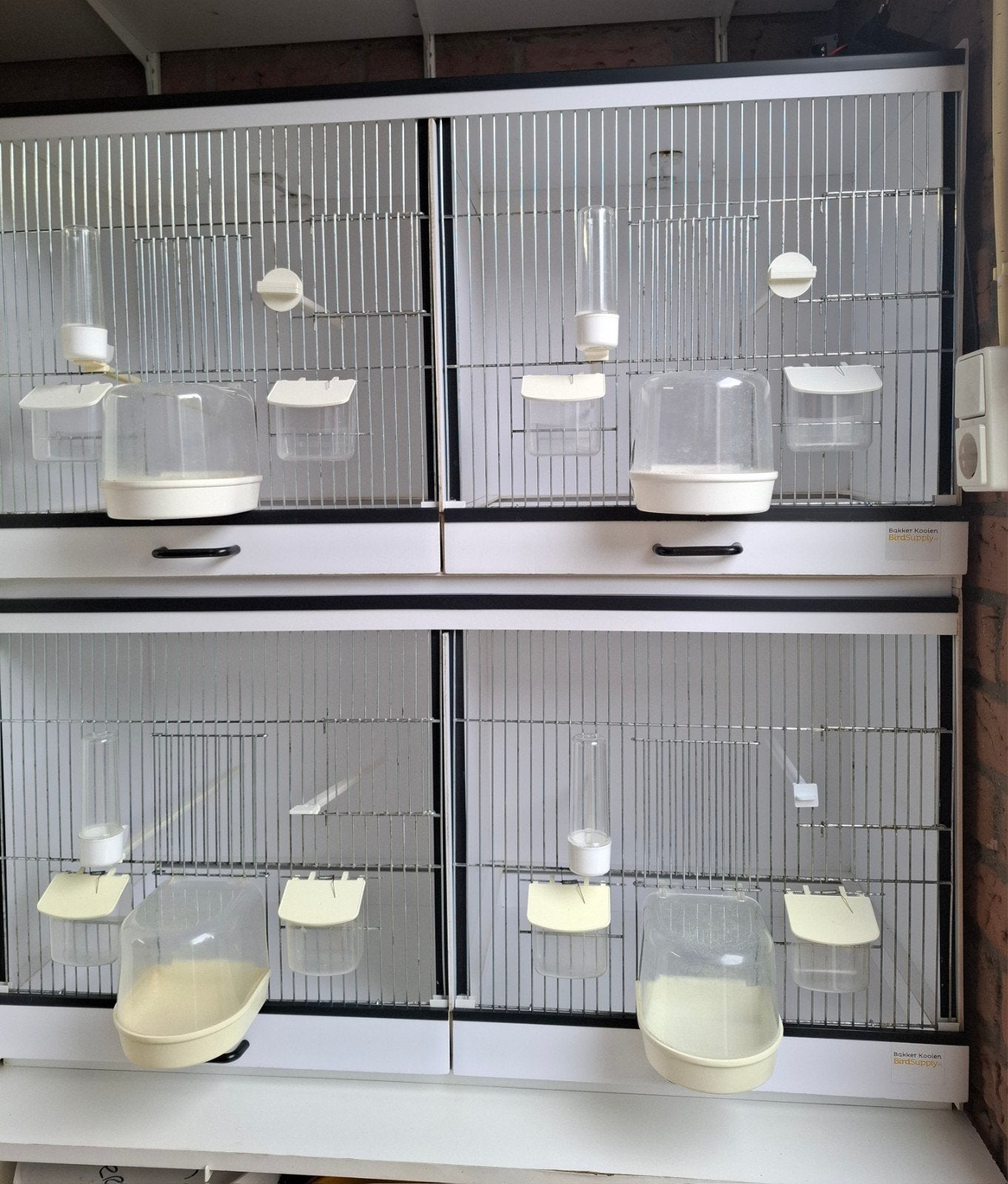 broed - kweekkooien met ledverlichting, Ophalen, Zo goed als nieuw, Kunststof, Broedkooi of Kweekkooi