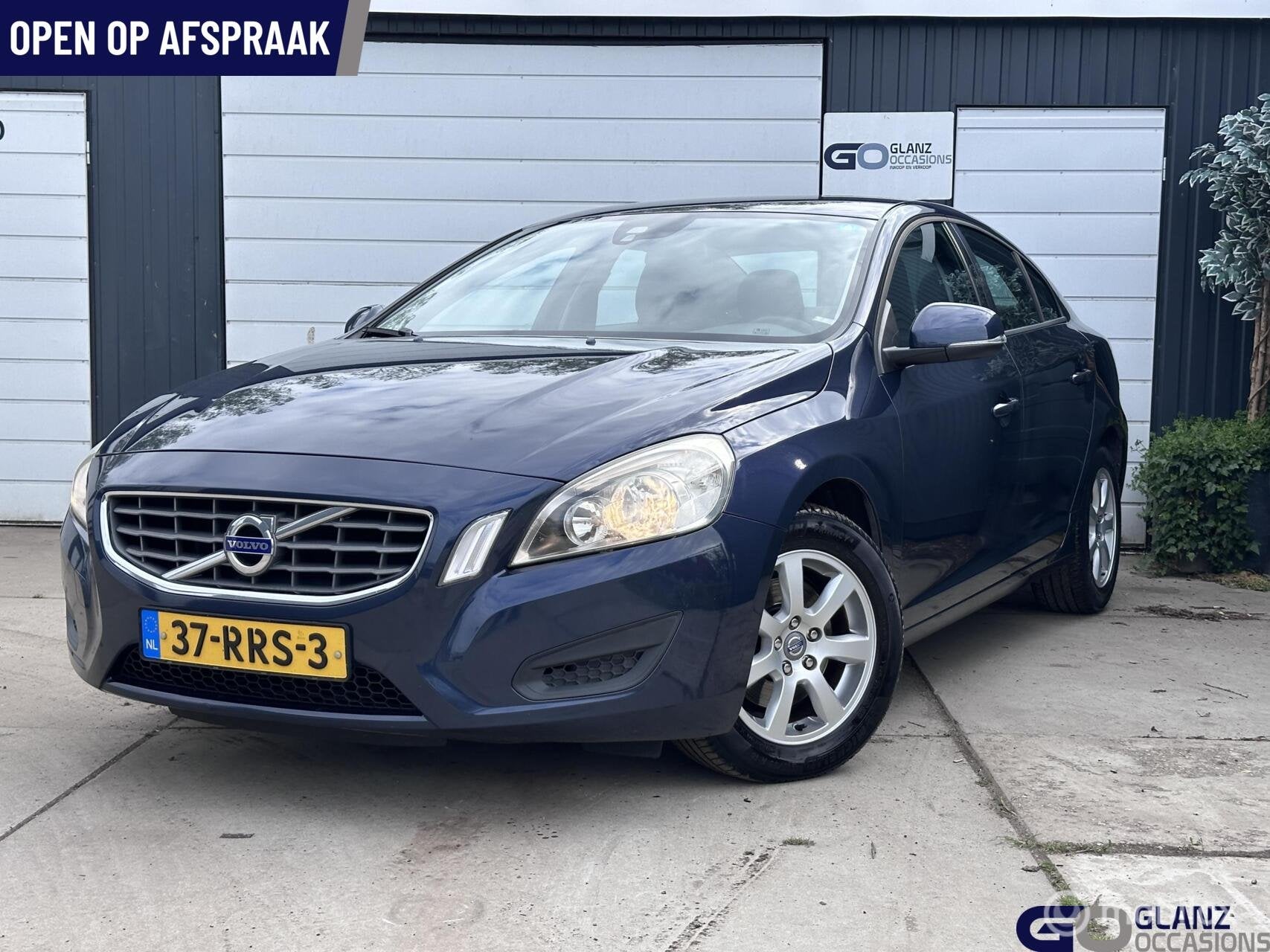 Volvo S60 1.6 T4 Kinetic, Auto's, Gebruikt, S60, Bedrijf, 1600 kg