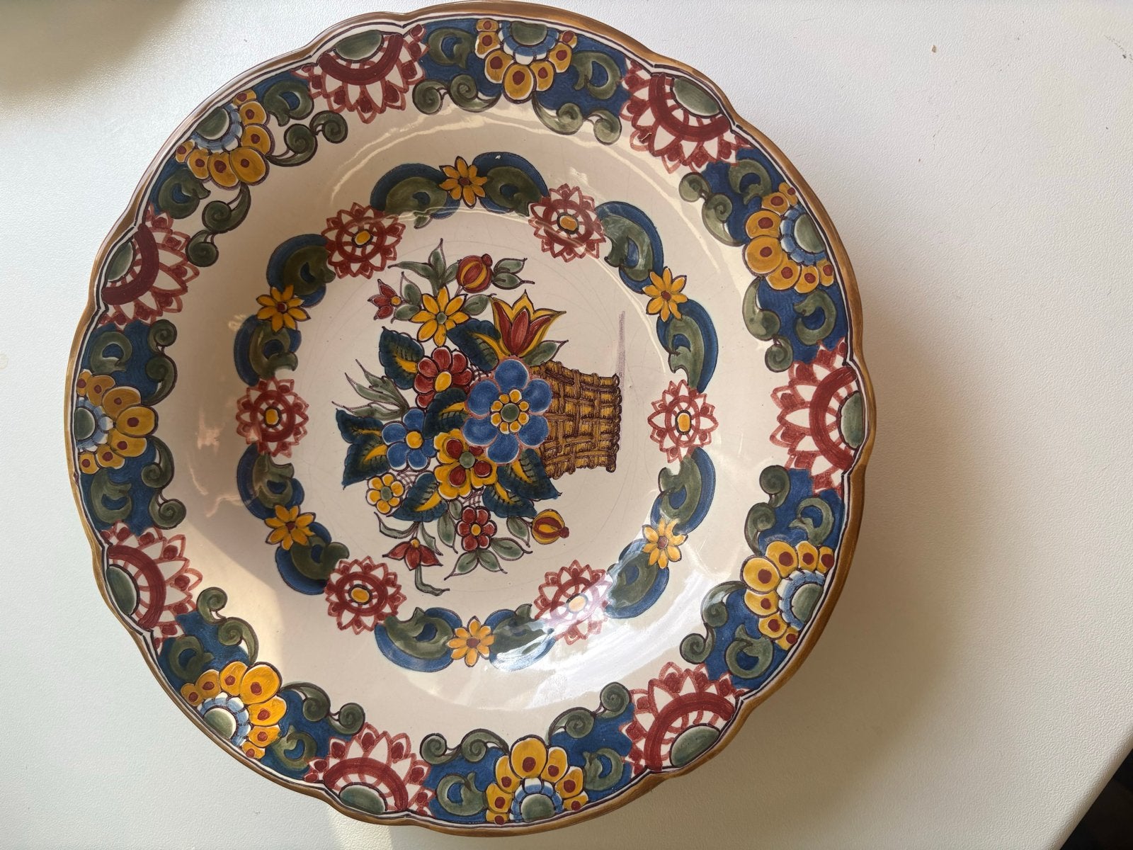 Makkum Aardewerk Wandbord met Bloemenmand Decor, Ophalen of Verzenden