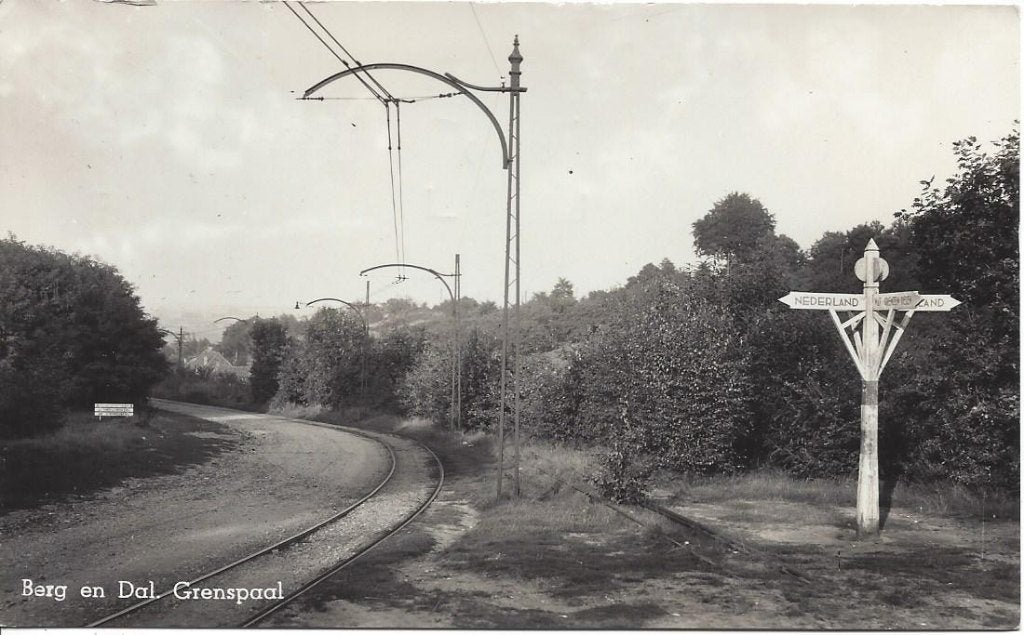Berg en Dal (Gld.) Grenspaal, Treinspoor, gelopen 1953, Ophalen of Verzenden, 1940 tot 1960, Gelopen, Gelderland