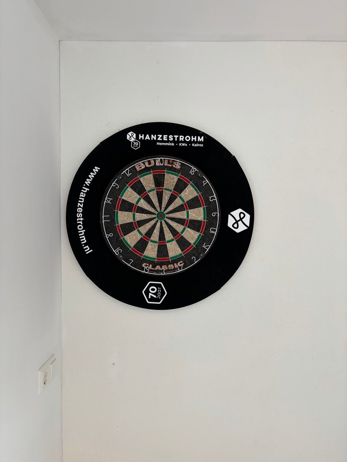Bulls Classic Dartbord met Surround Ring, Ophalen of Verzenden, Gebruikt, Dartbord