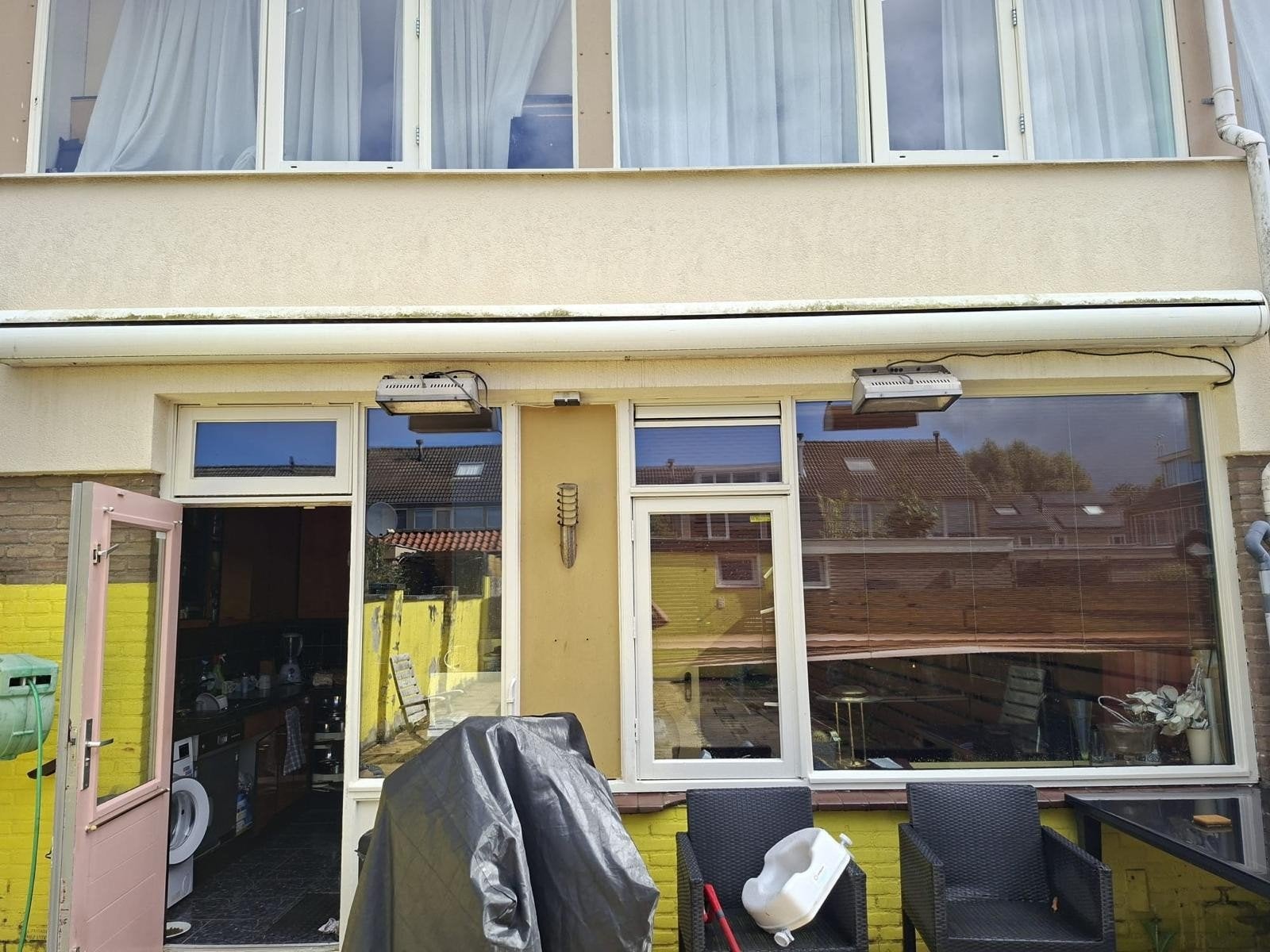 Gebruikt knikarmscherm met elektrische bediening, Tuin en Terras, Ophalen, Gebruikt, Elektrisch, 150 tot 300 cm