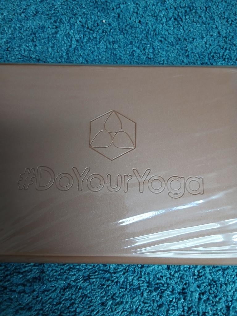2 nieuwe yogablokken ophalen voor €10, anders verzk koper, Ophalen of Verzenden, Nieuw, Yoga-accessoire