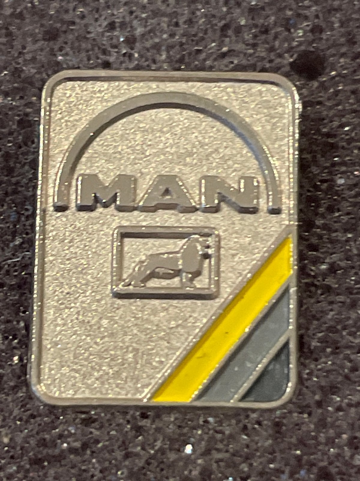 MAN vrachtwagen logo pin badge, Ophalen of Verzenden