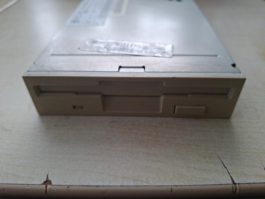 Alps - Co DC5V 1.0A DF354H 3.5'' Floppy Drive, Computers en Software, Ophalen of Verzenden, Gebruikt, Overige typen, Onbekend
