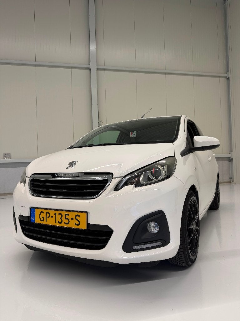 Peugeot 108 1.0 12V E-vti 51KW 5DR 2015 Wit, Auto's, Peugeot, Voorwielaandrijving, 4 stoelen, Wit, Origineel Nederlands