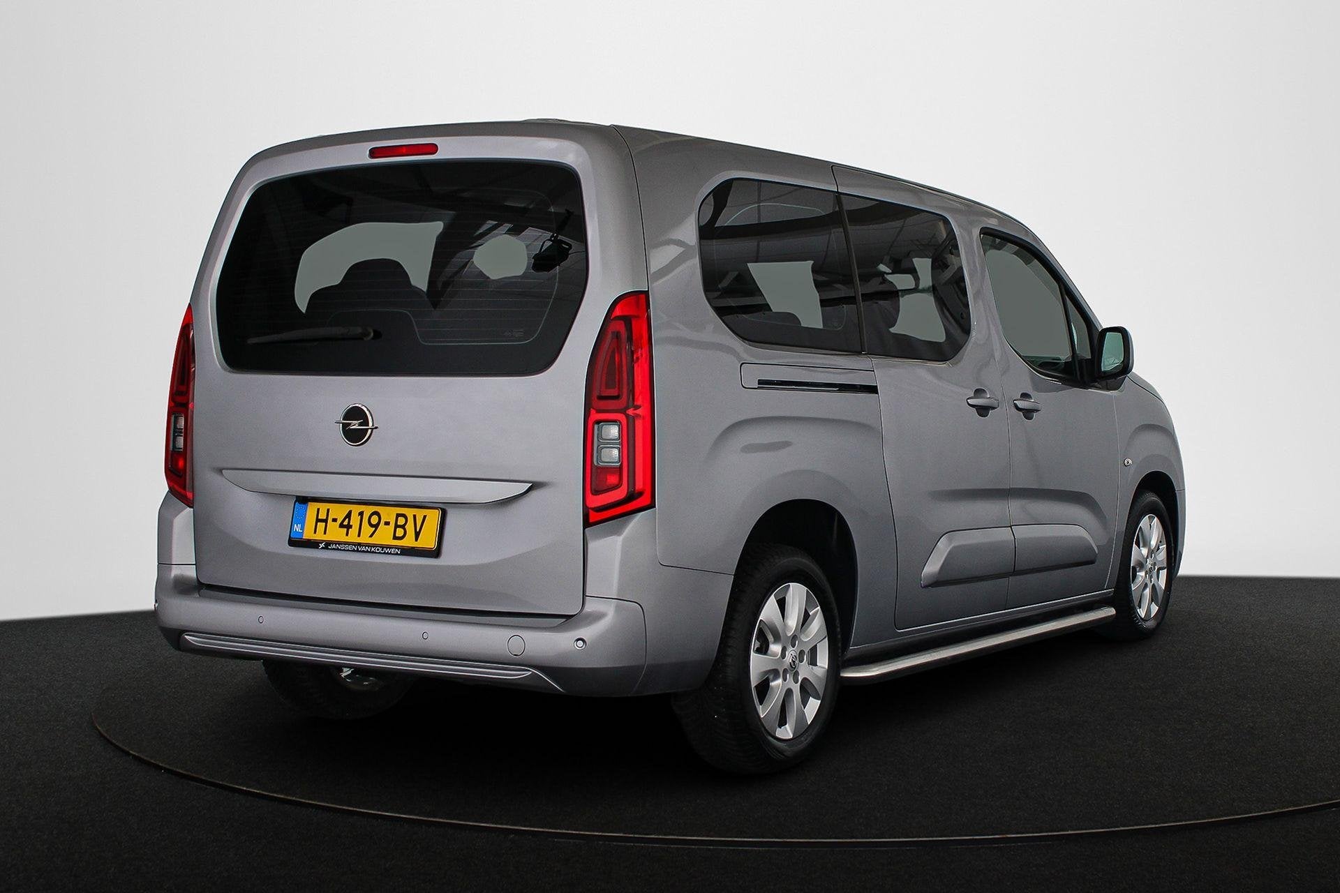 Opel Combo Tour 1.2 Turbo L2H1 Edition 7p. Unieke KMstand St, Auto's, Opel, Voorwielaandrijving, Stof, Gebruikt, Euro 6