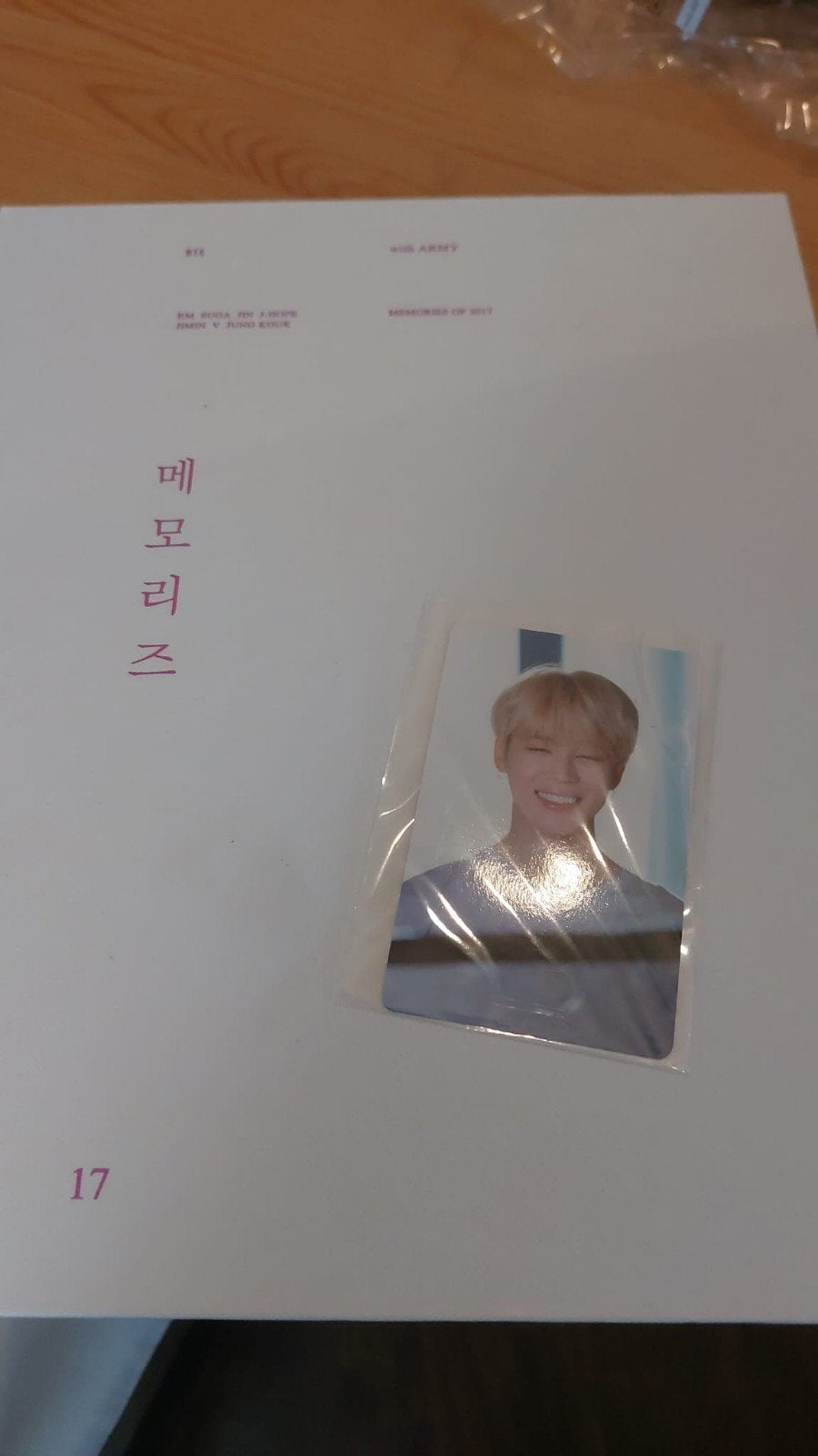 BTS Memories of 2017 DVD Box met Jimin photocard, Ophalen of Verzenden, Zo goed als nieuw, Concert, Inclusief DVD